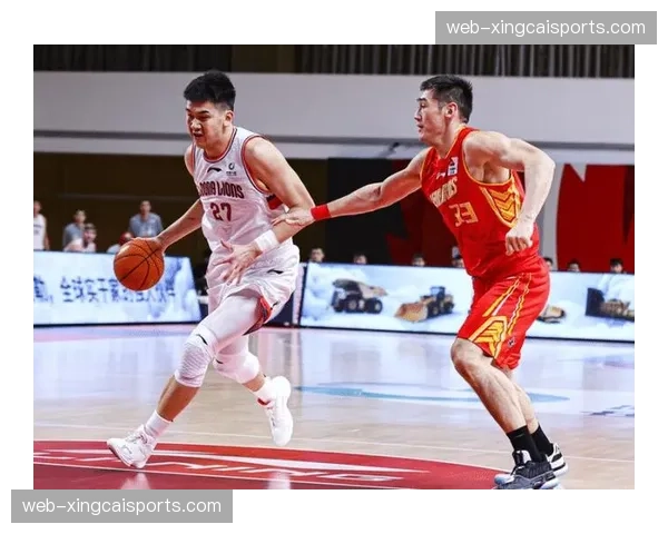 哈滕斯坦转投雷霆场均双十 28分钟11+10数据展高效蓝领价值